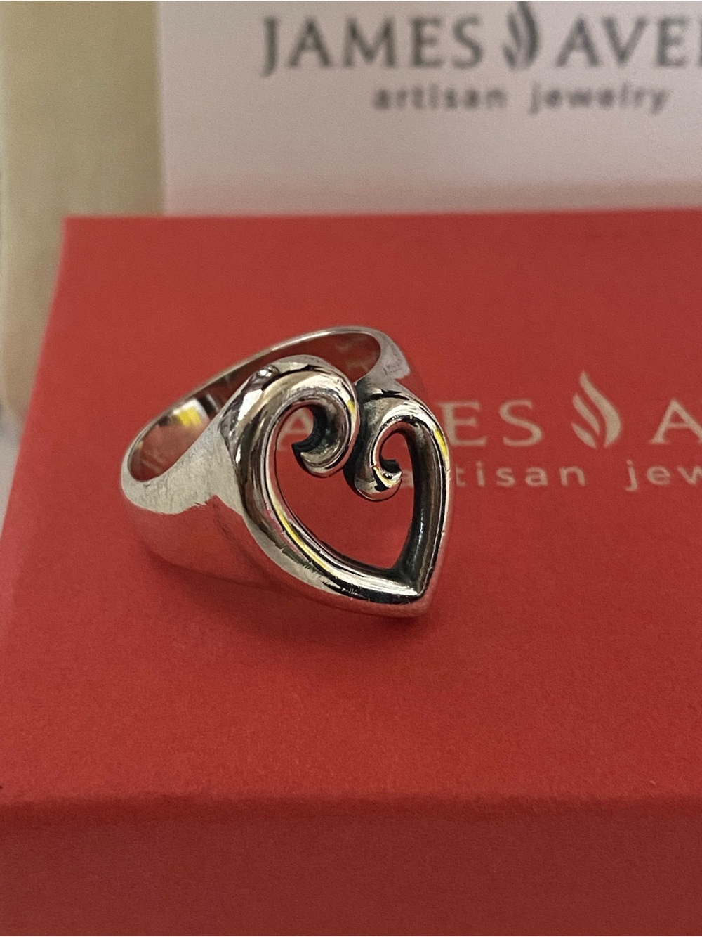 James Avery Silver Open Heart Design Graceful Scroll Ring Sz 7 NEW